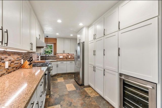 2206 Hickory Lawn Drive, Houston, TX 77077