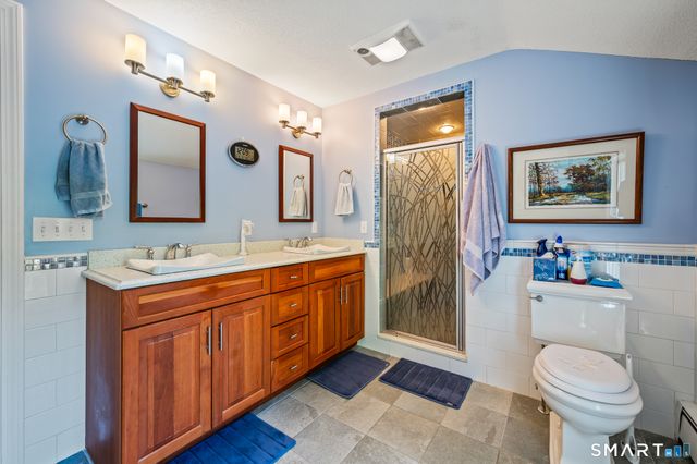 33 Partridge Lane, Burlington, CT 06013