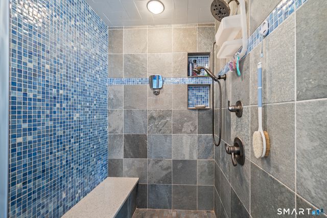 33 Partridge Lane, Burlington, CT 06013