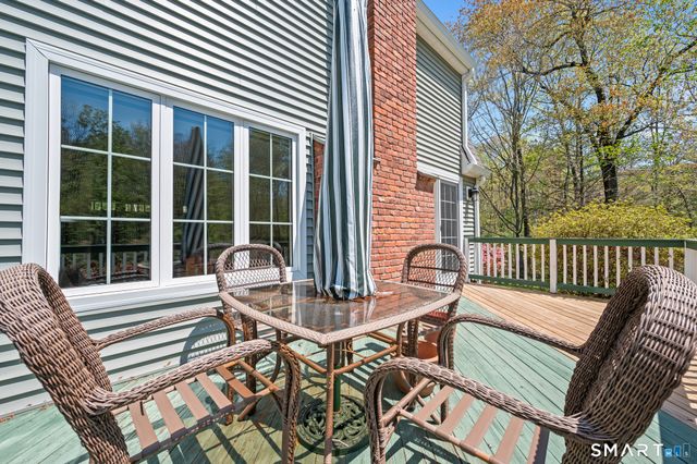 33 Partridge Lane, Burlington, CT 06013
