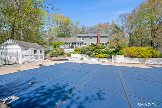 33 Partridge Lane, Burlington, CT 06013