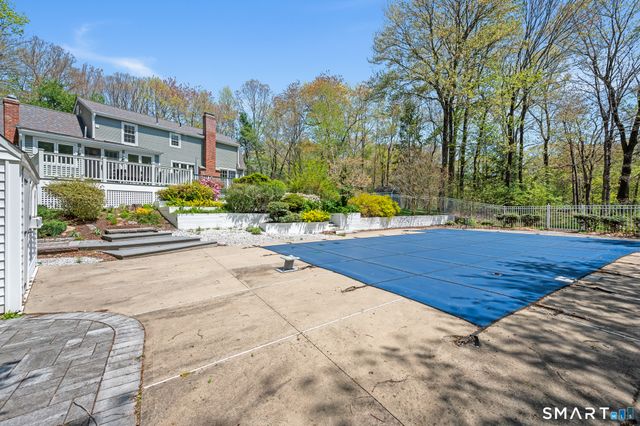 33 Partridge Lane, Burlington, CT 06013
