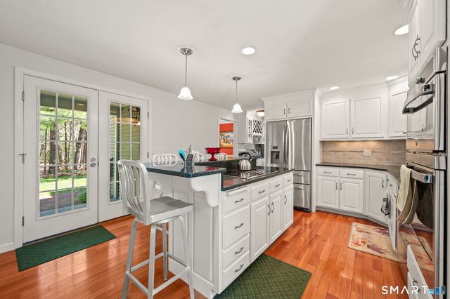 33 Partridge Lane, Burlington, CT 06013