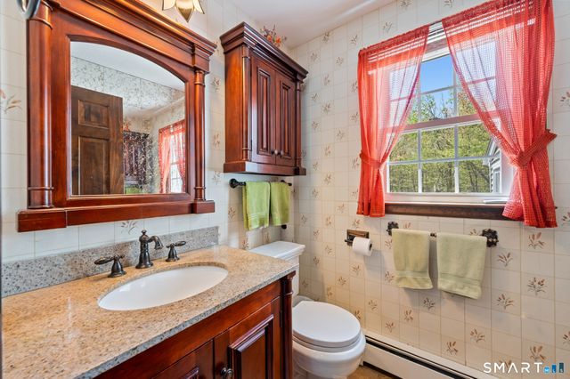 33 Partridge Lane, Burlington, CT 06013