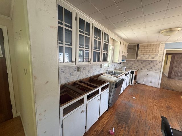 252 Main St, Medway, MA 02053