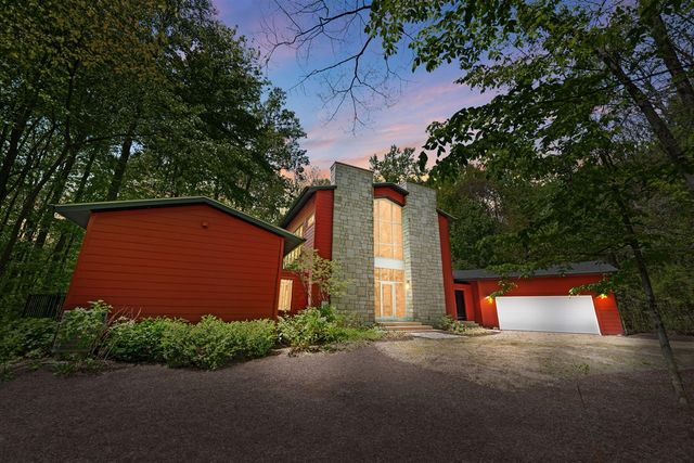 24 Camp Madron Road, Buchanan, MI 49107