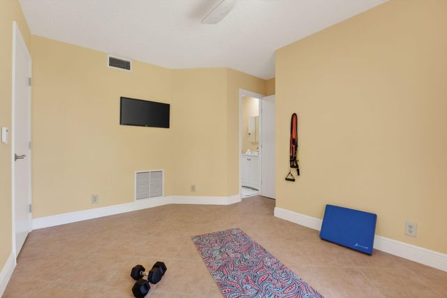 2800 Fiore Way 212, Delray Beach, FL 33445