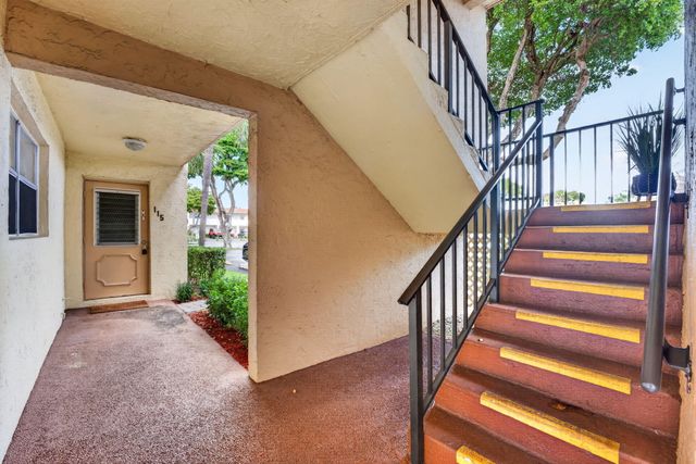 2800 Fiore Way 212, Delray Beach, FL 33445