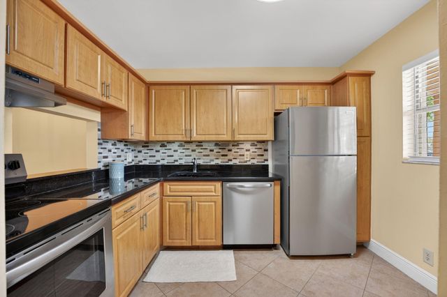 2800 Fiore Way 212, Delray Beach, FL 33445