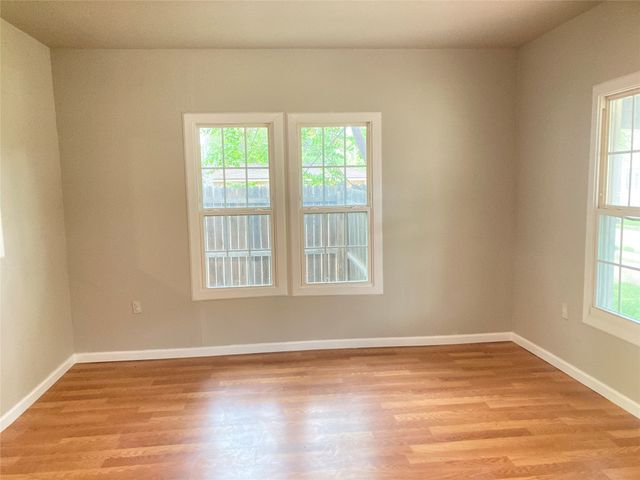 104 May Avenue, Cleburne, TX 76031