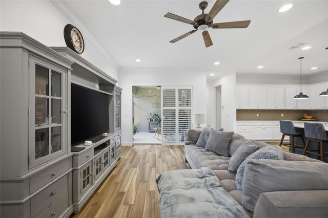 725 WINTERSIDE DRIVE, Apollo Beach, FL 33572