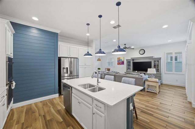 725 WINTERSIDE DRIVE, Apollo Beach, FL 33572