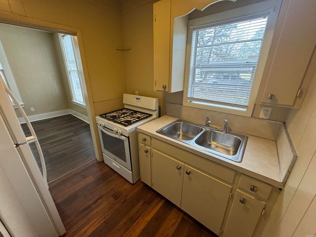 303 Ash Street, Conway, AR 72034