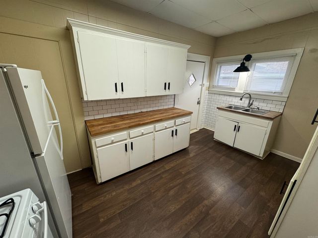 303 Ash Street, Conway, AR 72034