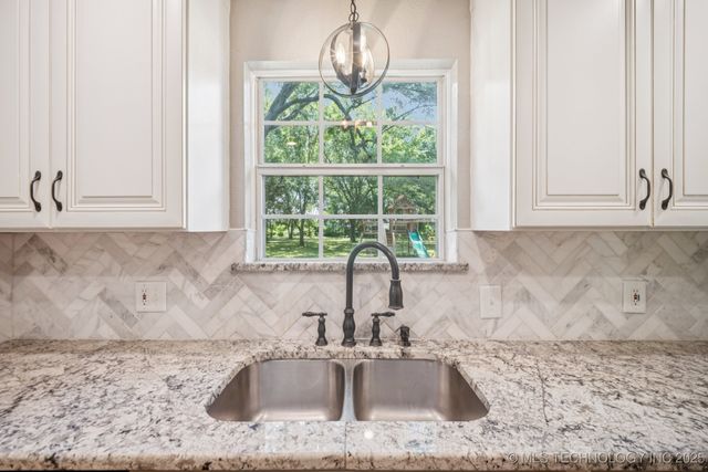 16602 S 203rd East Avenue, Broken Arrow, OK 74014