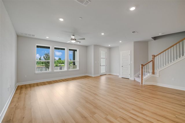 503 Emory Crossing BLVD, Hutto, TX 78634