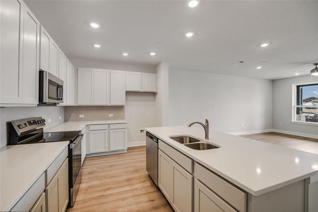 503 Emory Crossing BLVD, Hutto, TX 78634