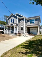 420 Greenwood Street, Bridgeport, CT 06606