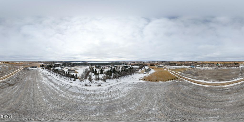 8084 Golden Acres Drive, Jamestown, ND 58401 photo 6