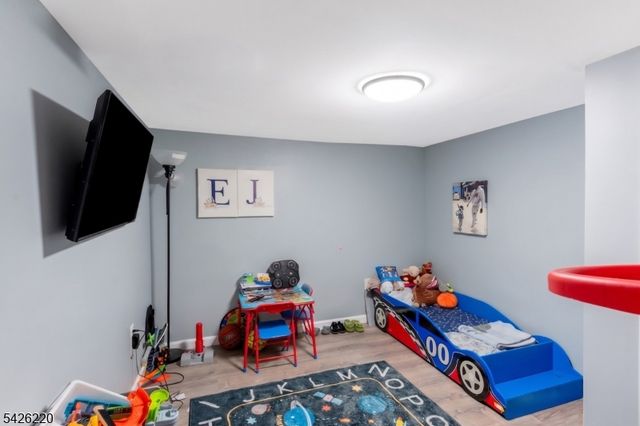 58 Park Ave, East Orange City, NJ 07017