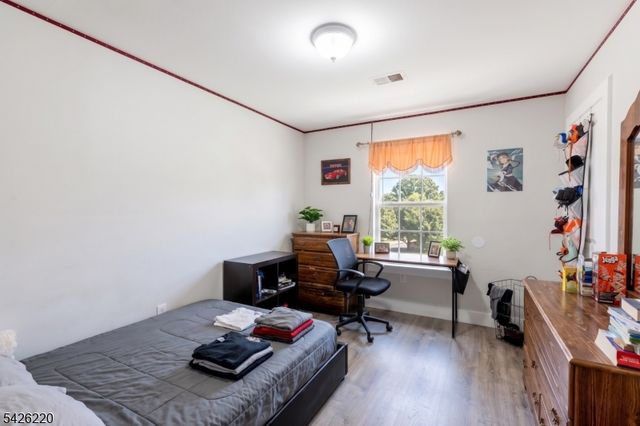 58 Park Ave, East Orange City, NJ 07017
