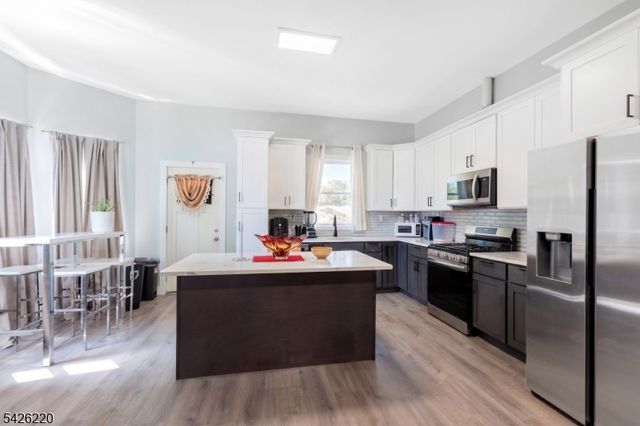 58 Park Ave, East Orange City, NJ 07017