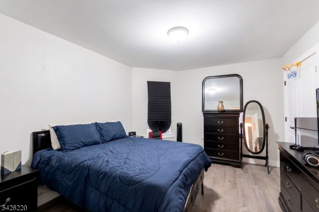 58 Park Ave, East Orange City, NJ 07017