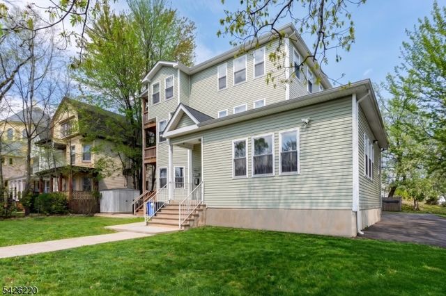 58 Park Ave, East Orange City, NJ 07017