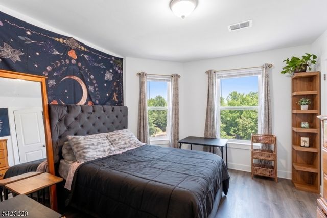 58 Park Ave, East Orange City, NJ 07017