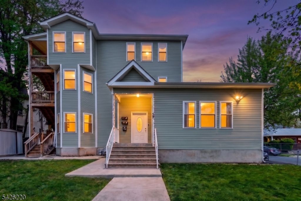 58 Park Ave, East Orange City, NJ 07017