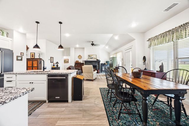 903 Lawlis Road, Siloam Springs, AR 72761