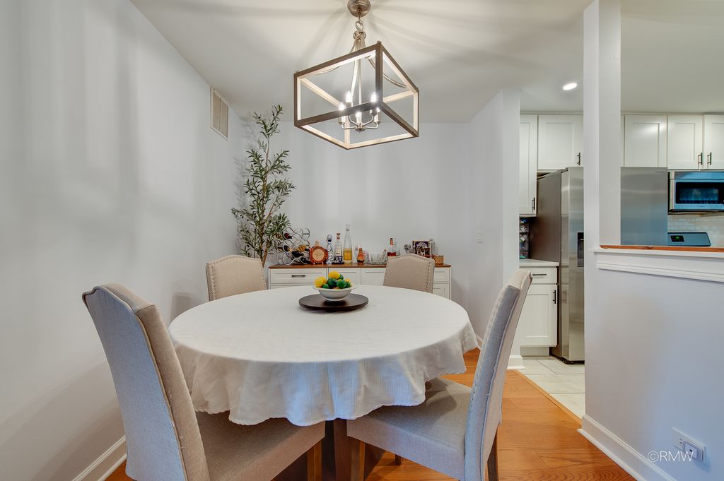 1357 Ridgefield Circle, Carol Stream, IL 60188 — photo 5