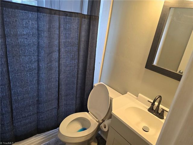 568 Overlook Street, Greensboro, NC 27403
