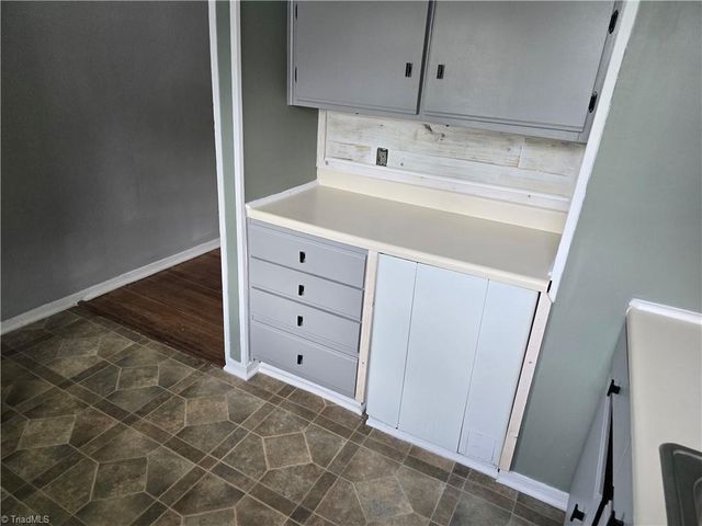 568 Overlook Street, Greensboro, NC 27403