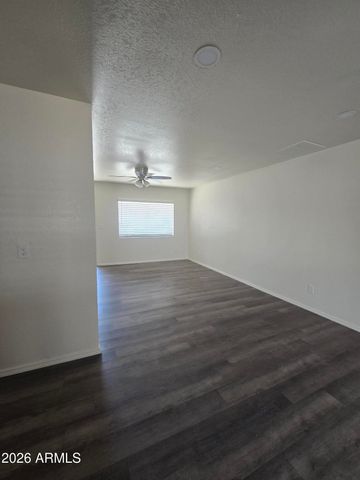 517 W GROVE Street, Phoenix, AZ 85041