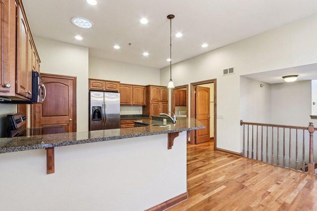 4041 S Fohr DRIVE, New Berlin, WI 53151