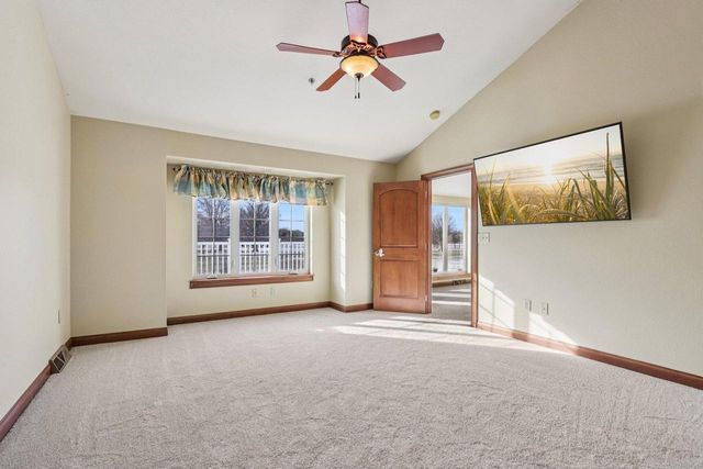 4041 S Fohr DRIVE, New Berlin, WI 53151