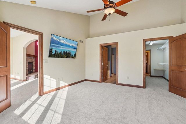 4041 S Fohr DRIVE, New Berlin, WI 53151