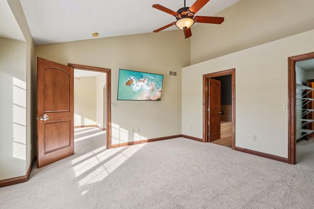 4041 S Fohr DRIVE, New Berlin, WI 53151