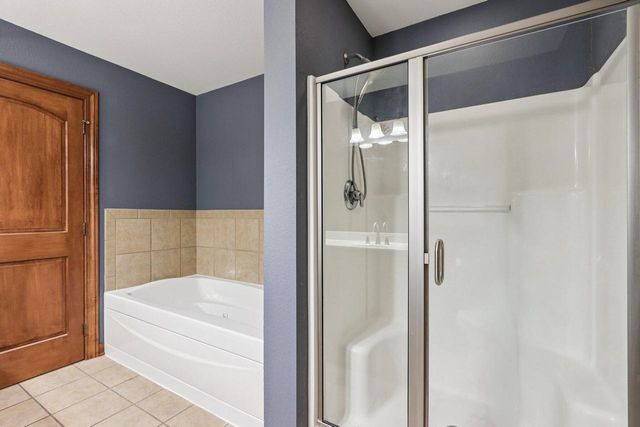 4041 S Fohr DRIVE, New Berlin, WI 53151