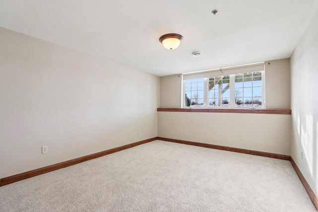 4041 S Fohr DRIVE, New Berlin, WI 53151