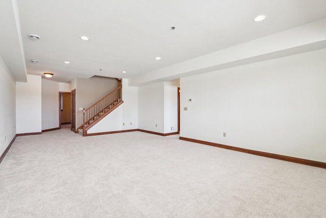 4041 S Fohr DRIVE, New Berlin, WI 53151