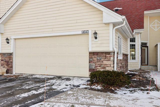 4041 S Fohr DRIVE, New Berlin, WI 53151