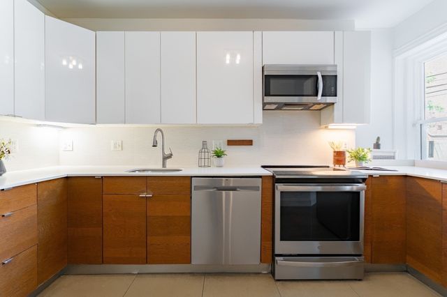 23 Strathmore Rd 1A, Brookline, MA 02445