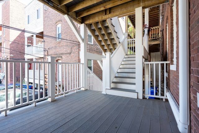 23 Strathmore Rd 1A, Brookline, MA 02445