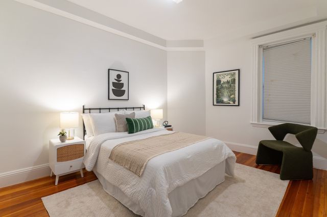 23 Strathmore Rd 1A, Brookline, MA 02445
