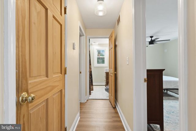 131 CRUSHER RD, Hopewell, NJ 08525