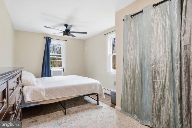 131 CRUSHER RD, Hopewell, NJ 08525