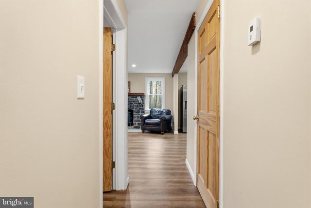 131 CRUSHER RD, Hopewell, NJ 08525
