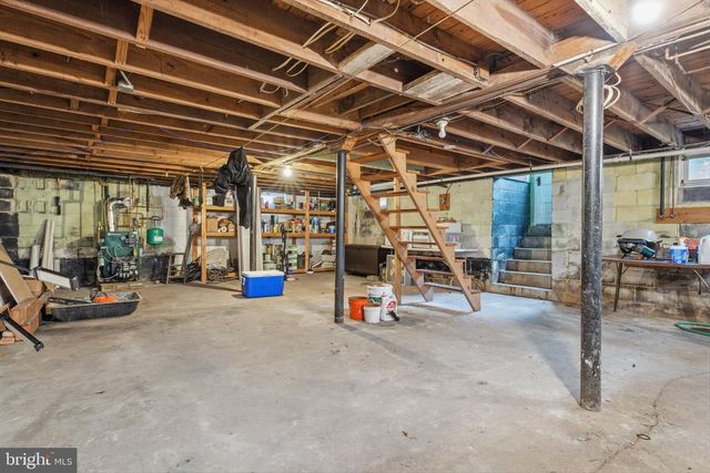 131 CRUSHER RD, Hopewell, NJ 08525